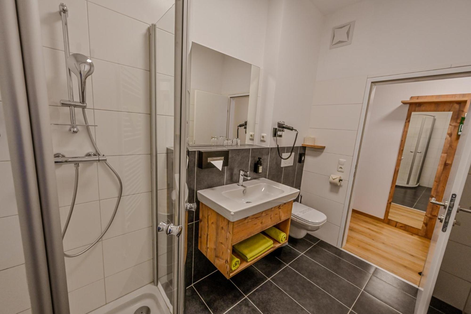Hotel "City Rooms Wels" エクステリア 写真