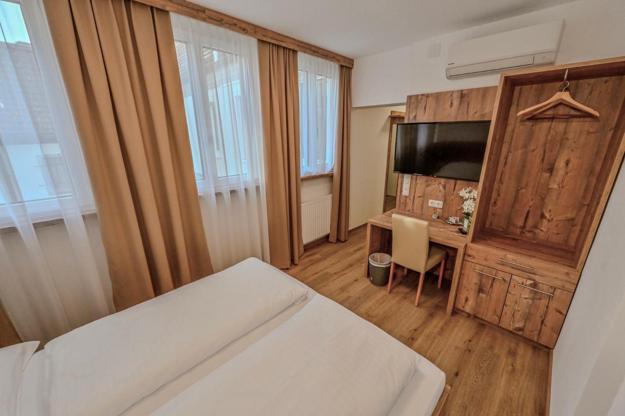 Hotel "City Rooms Wels" エクステリア 写真