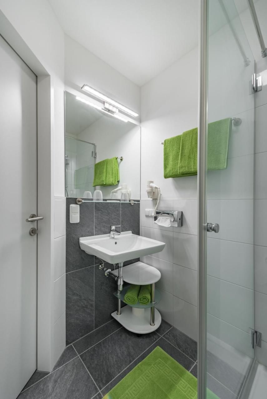 Hotel "City Rooms Wels" エクステリア 写真