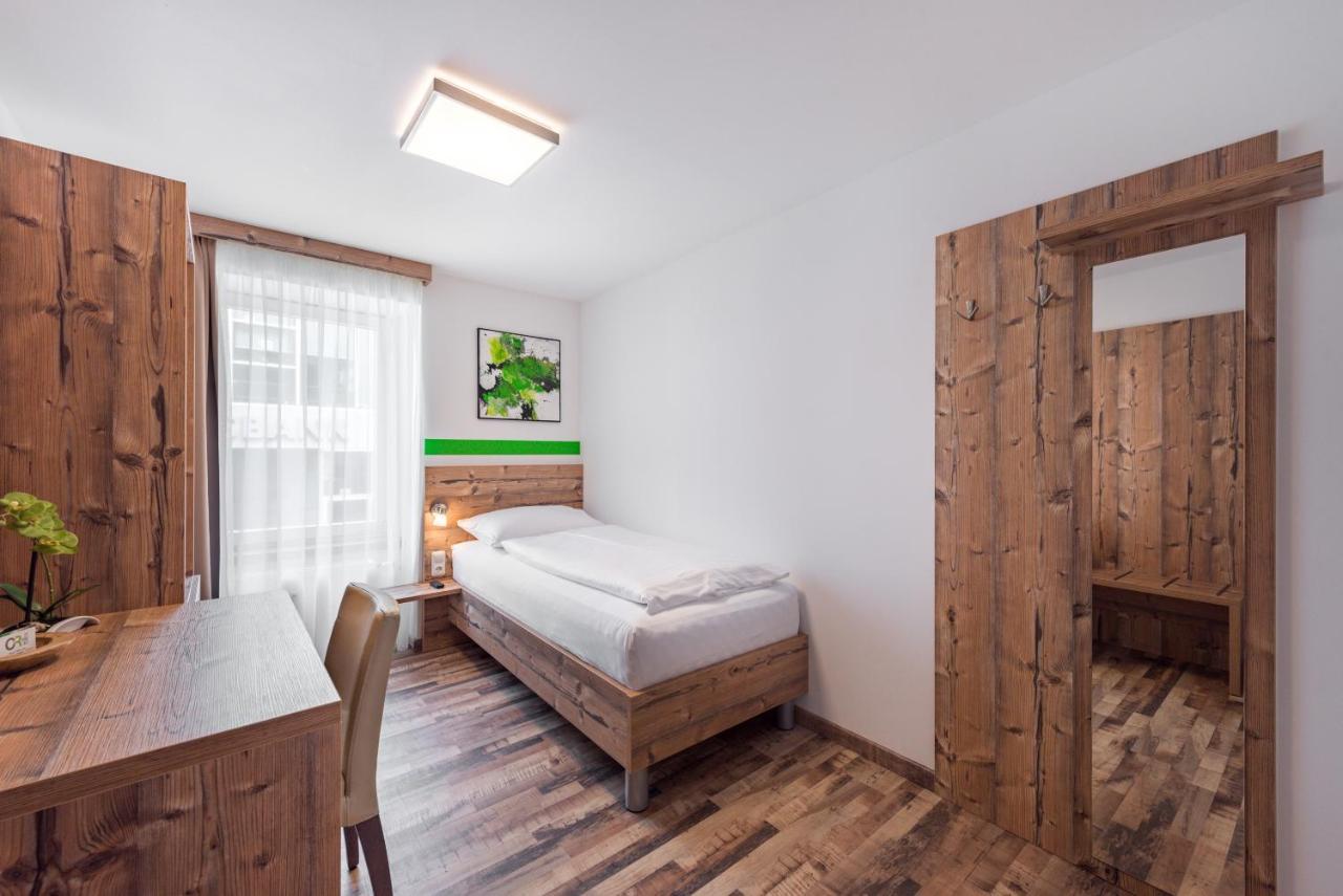 Hotel "City Rooms Wels" エクステリア 写真