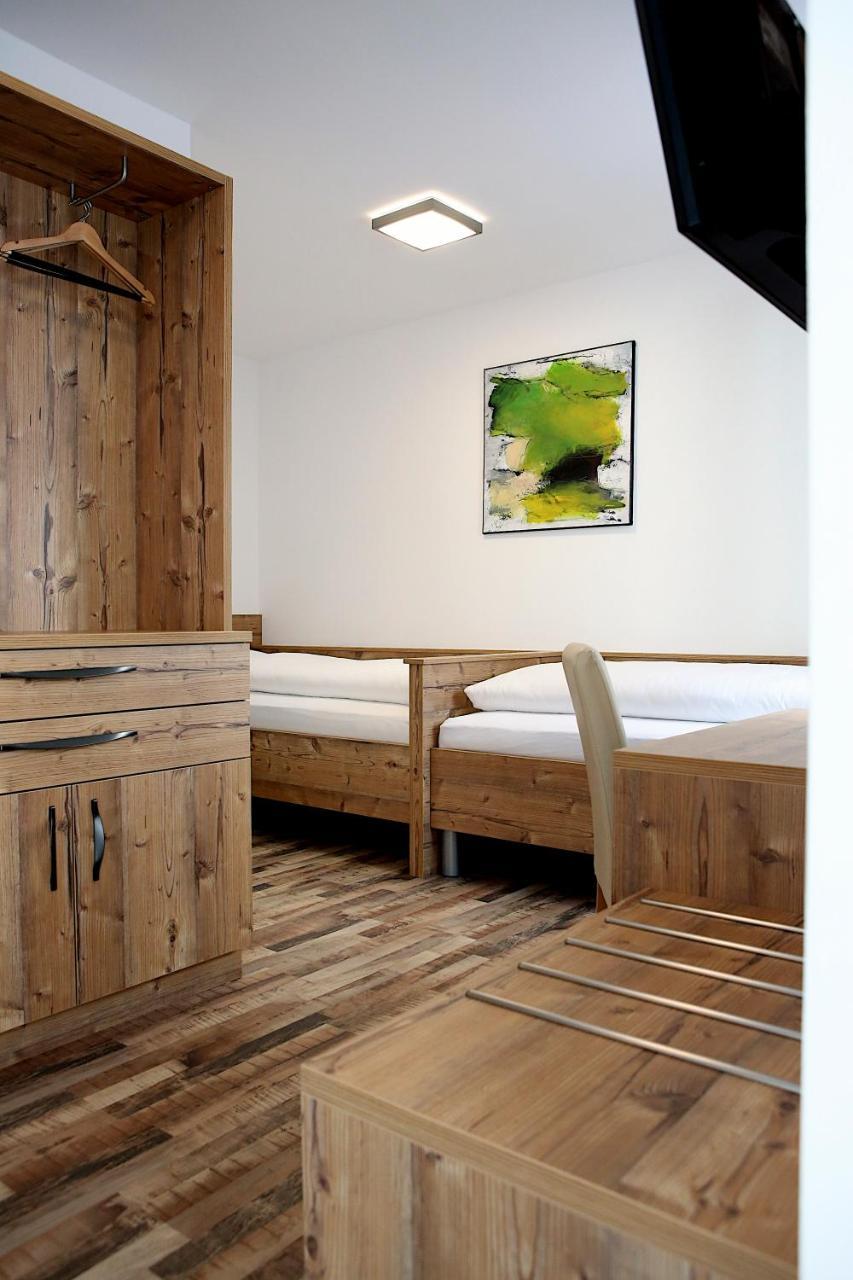 Hotel "City Rooms Wels" エクステリア 写真
